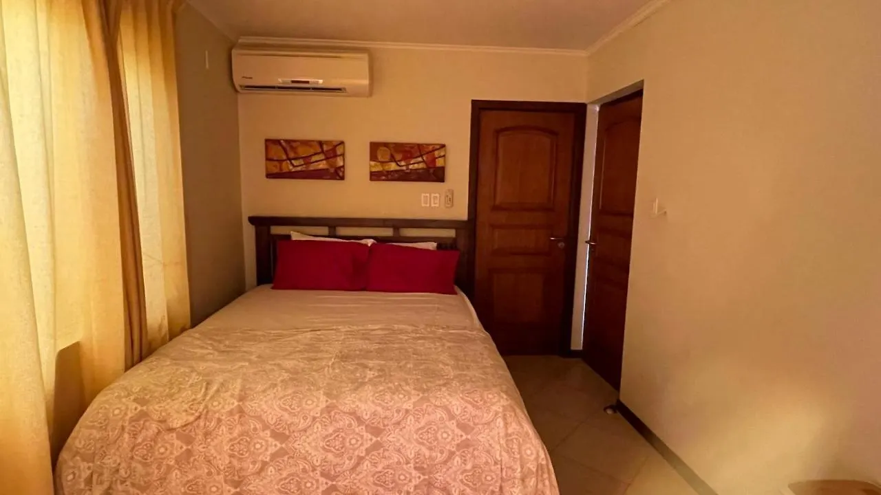 Lagun Ocean View Villa With Own Private Beach Willemstad